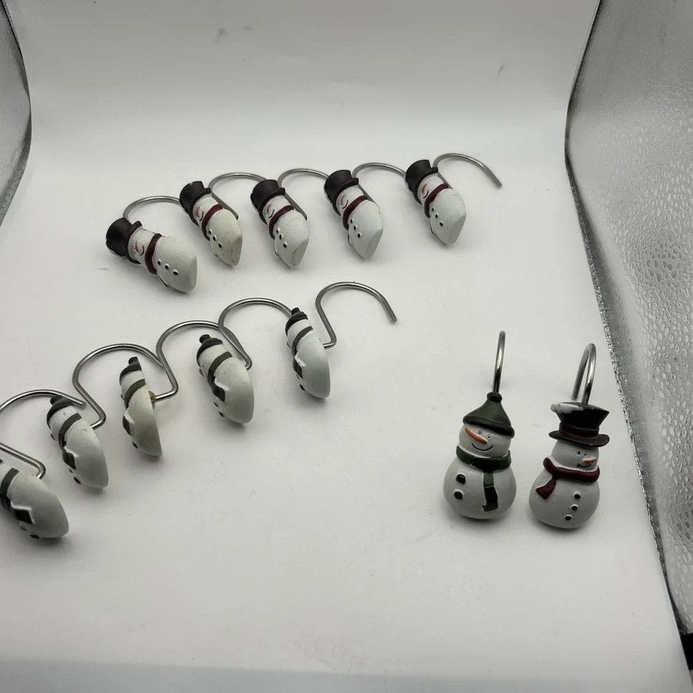 Snowman Shower Hooks Winter Christmas Lot Of 12 Hooks 6 Green Cap& 6 Red top-hat